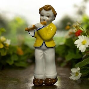 Vintage Occupied Japan Band Boy Playing Flute Ceramic Figurine 1945-1952